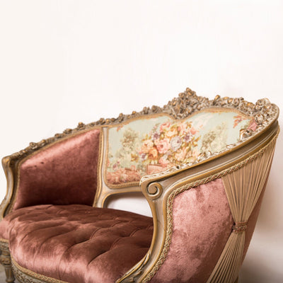 Elegant Cabriole Couch With Reeded Legs